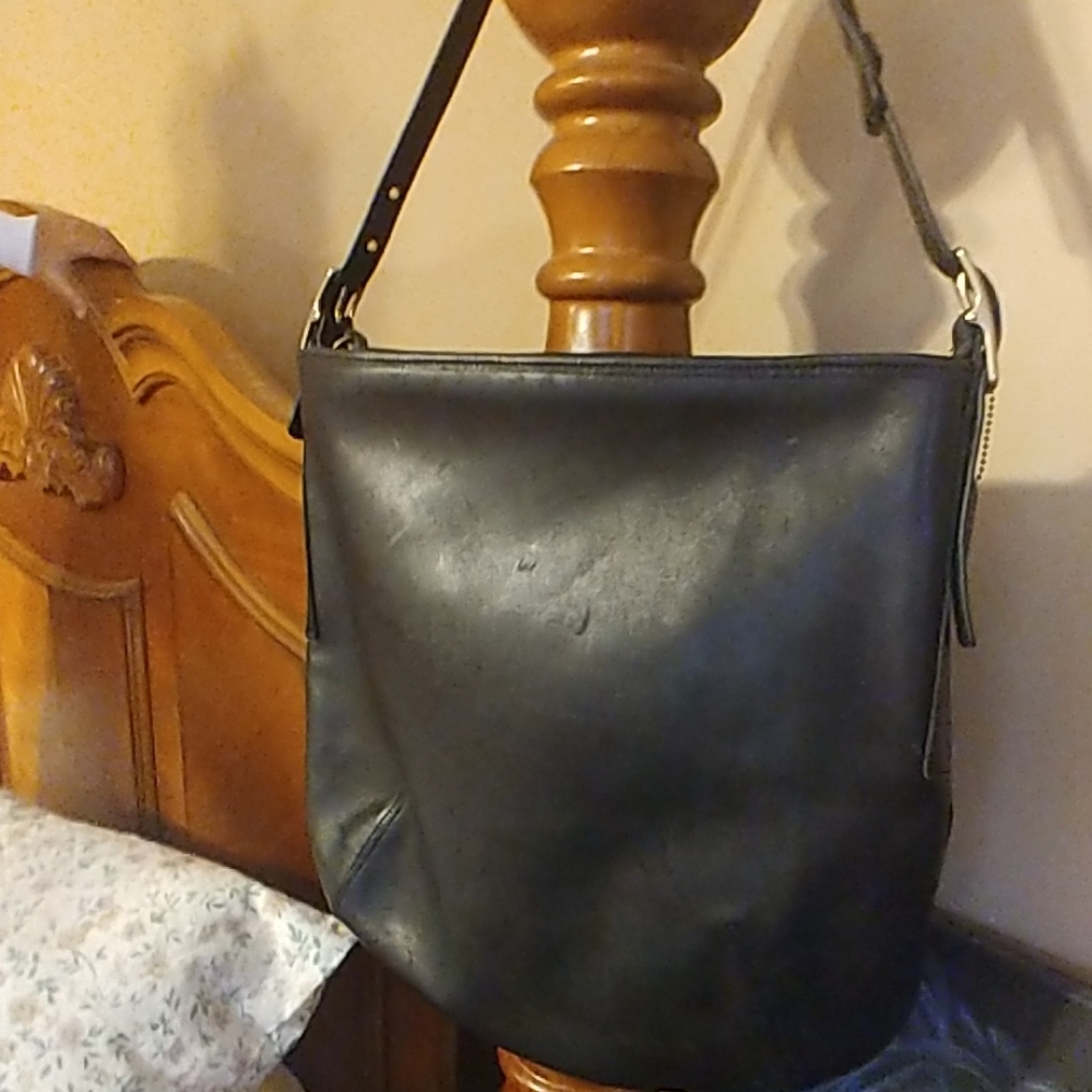 Coach Black genuine Leather Large Handbag HOD-9210